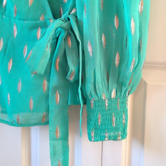 NWT Lipsy Green Wrap Top with Gold and Silver Lurex Pattern UK Size 12 US Size 8 - Picture 8 of 10